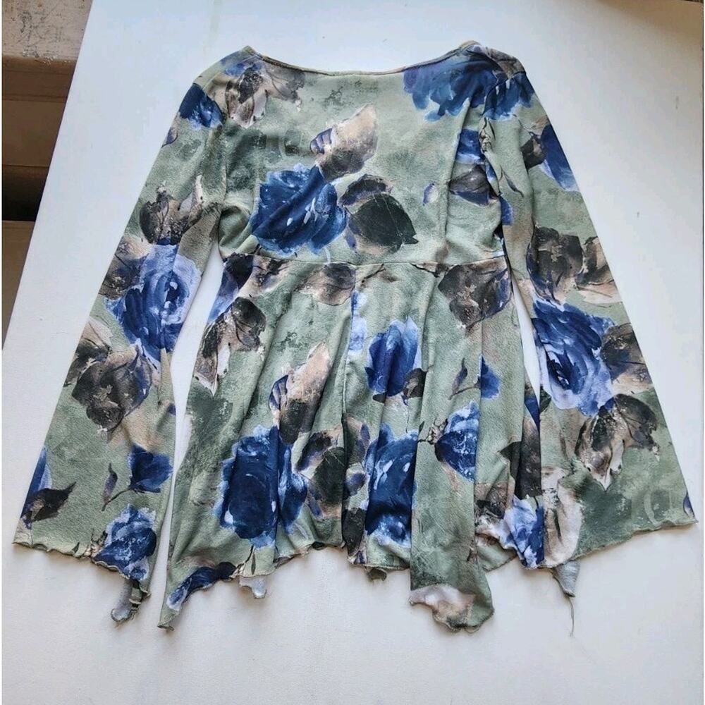VNT Sheer Floral Shirt Womans M Tie Bell Sleeve Handkerchief Hem Boho Fairycore - Picture 8 of 16